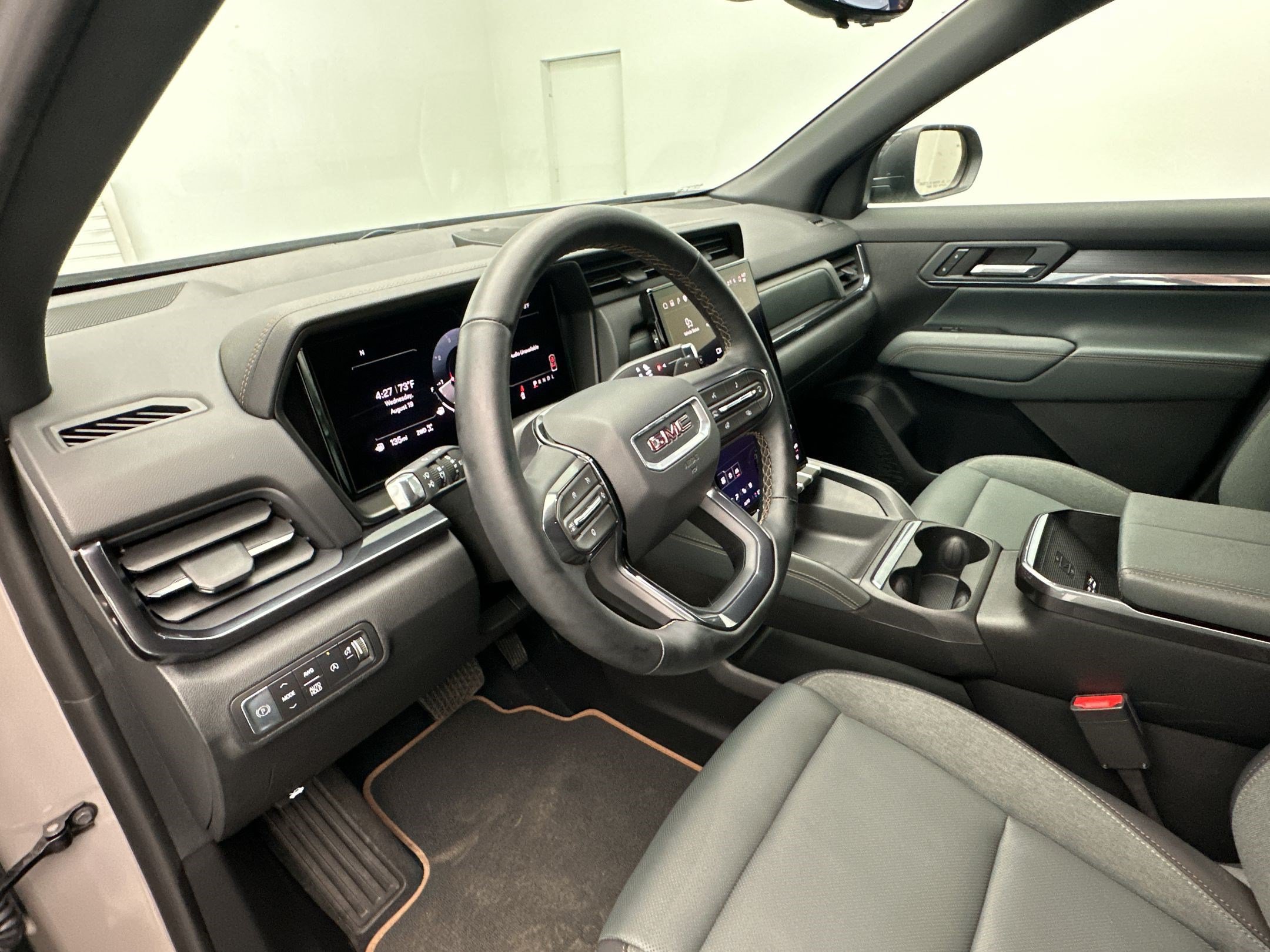 Certified 2026 GMC Terrain AT4 w/ Convenience Package III AWD/4WD image 4