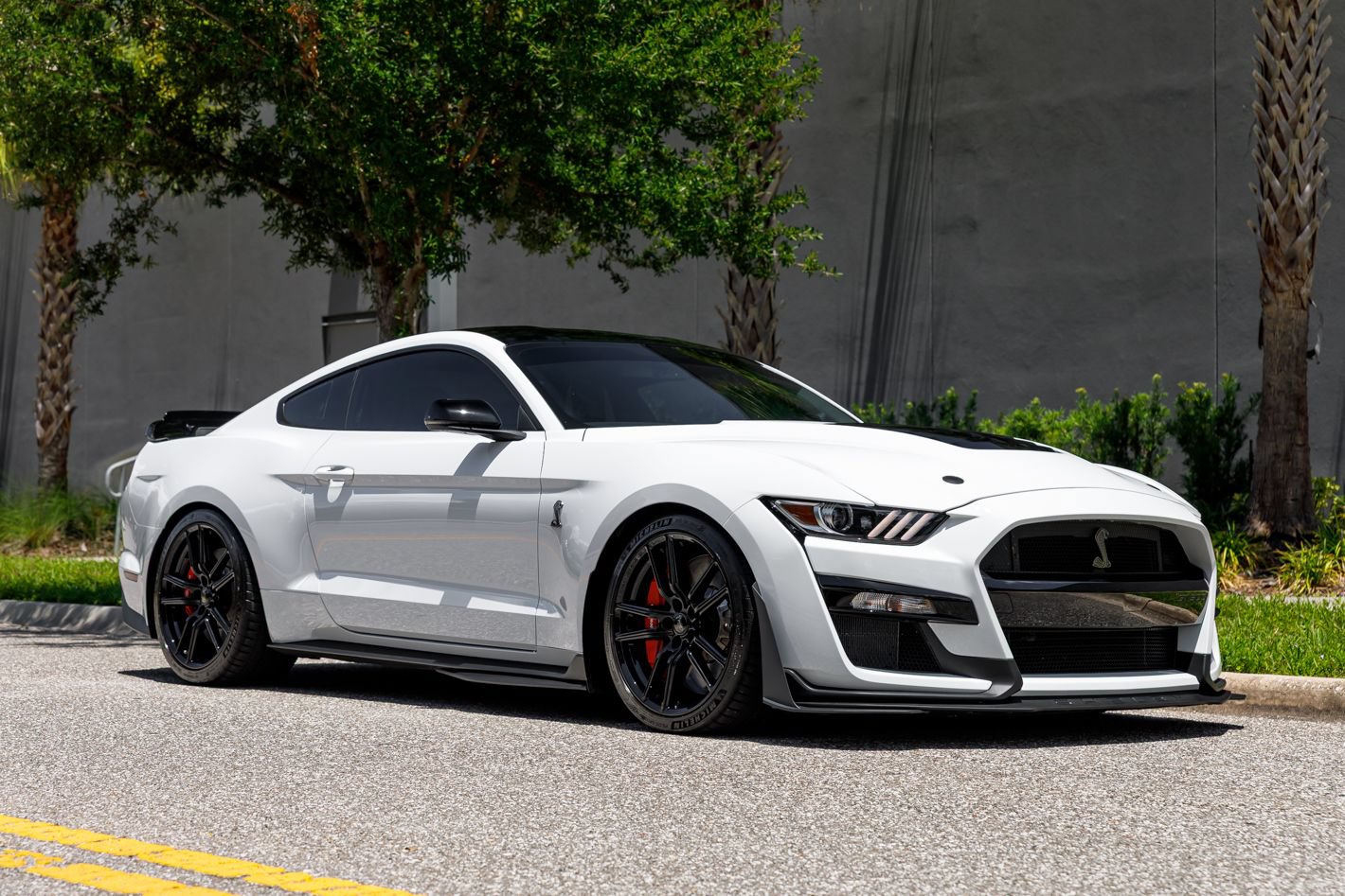 Used 2022 Ford Mustang Shelby GT500 w/ Technology Package RWD image 7