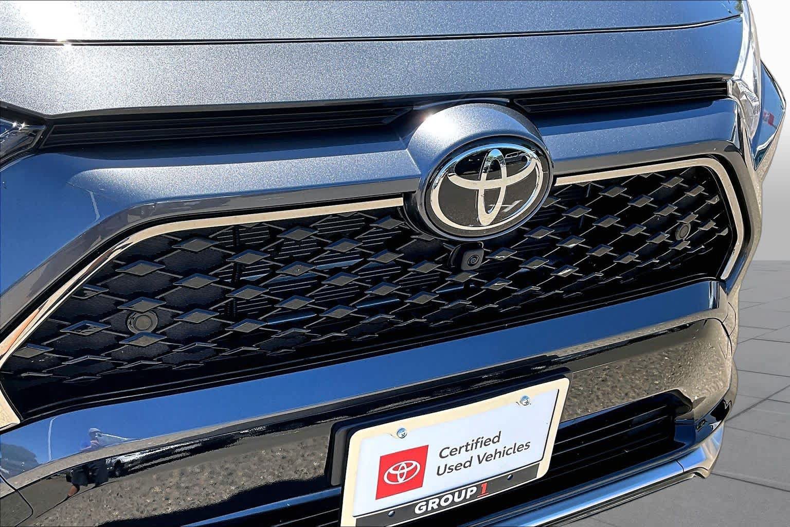 Certified 2025 Toyota RAV4 XSE AWD/4WD image 29