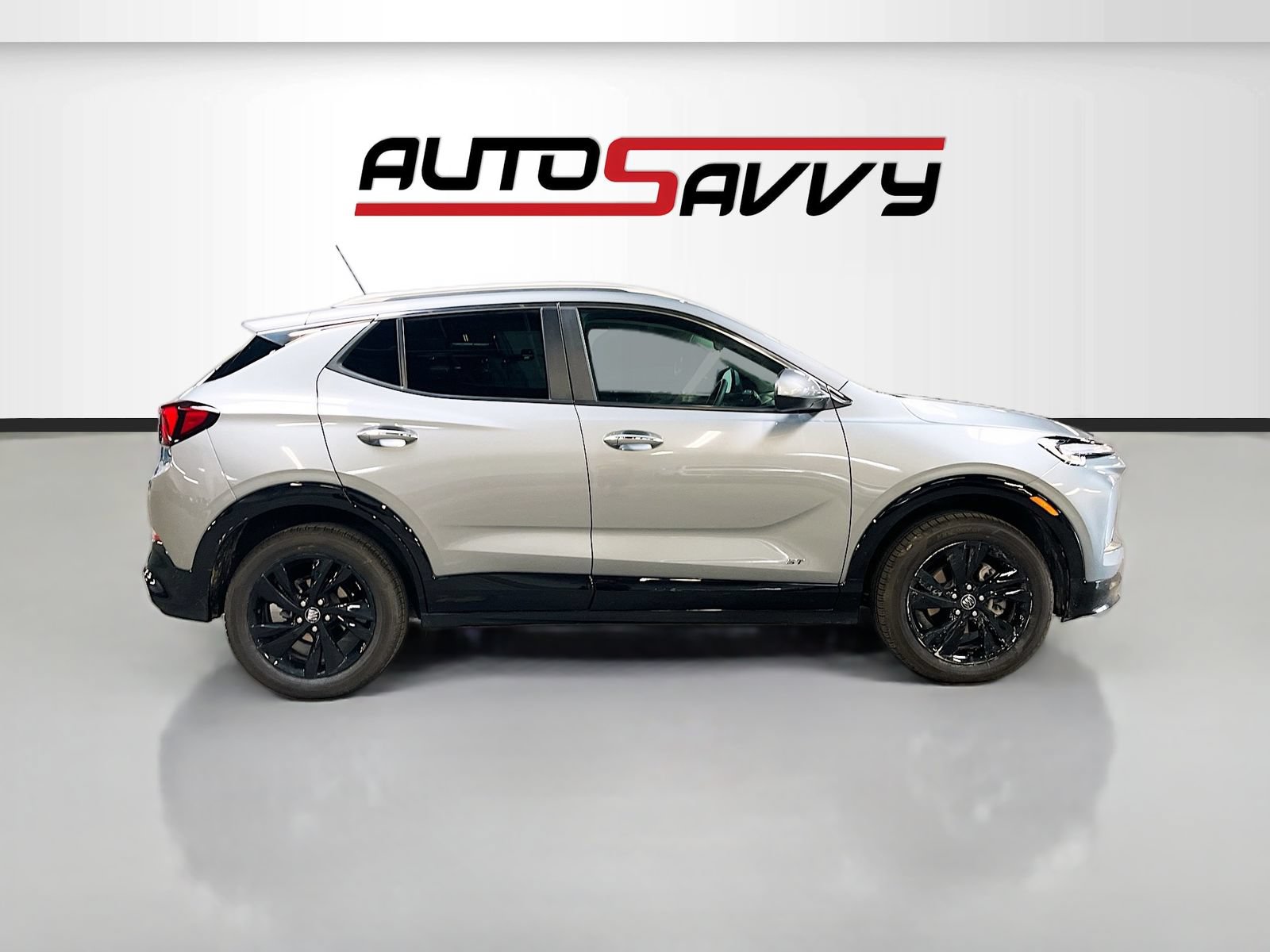 Used 2025 Buick Encore GX Sport Touring AWD/4WD image 8