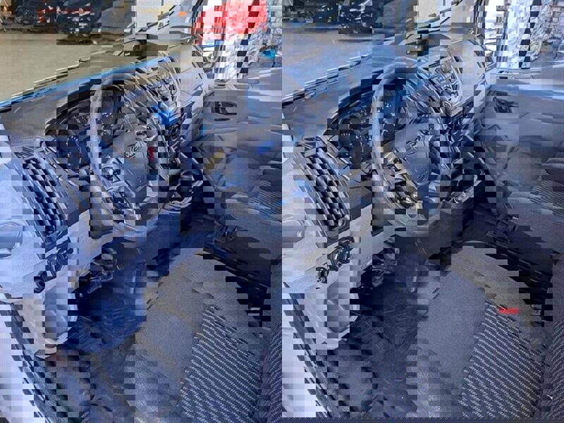 Used 2019 Ford Transit 150 XL image 2