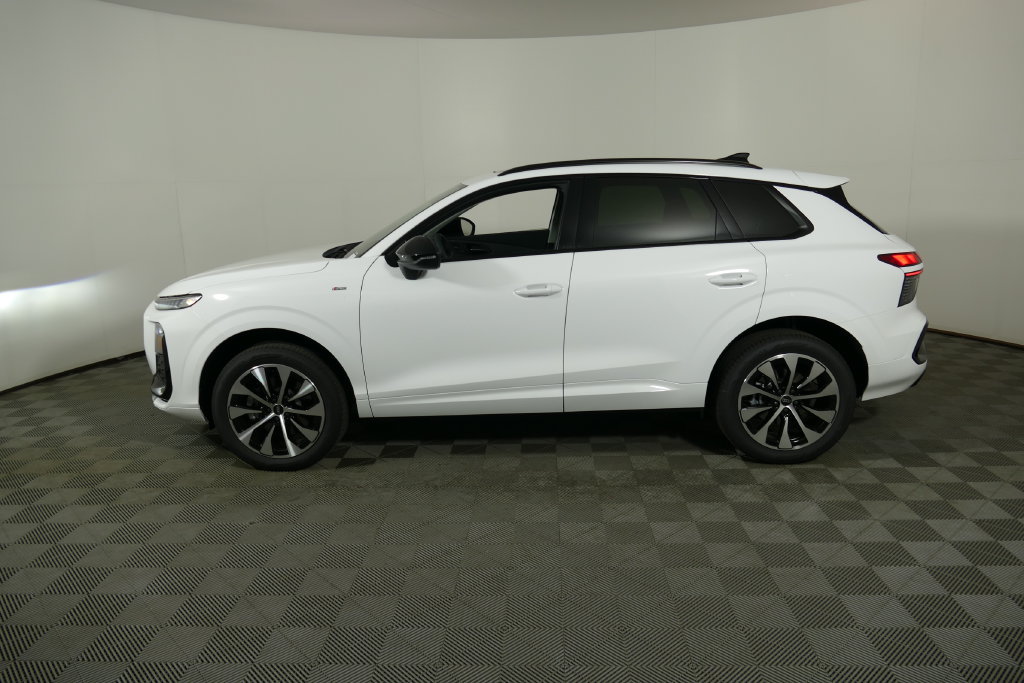 New 2026 Audi Q3 quattro 2.0T AWD/4WD image 6