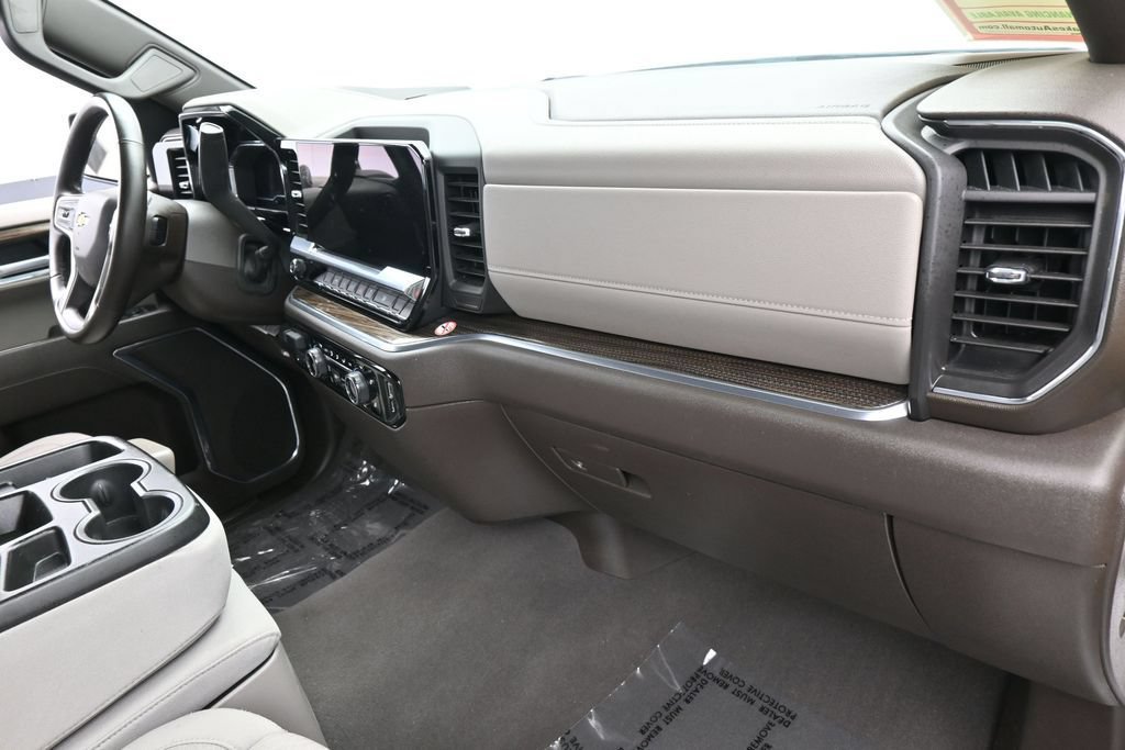 Used 2025 Chevrolet Silverado 1500 LT RWD image 31
