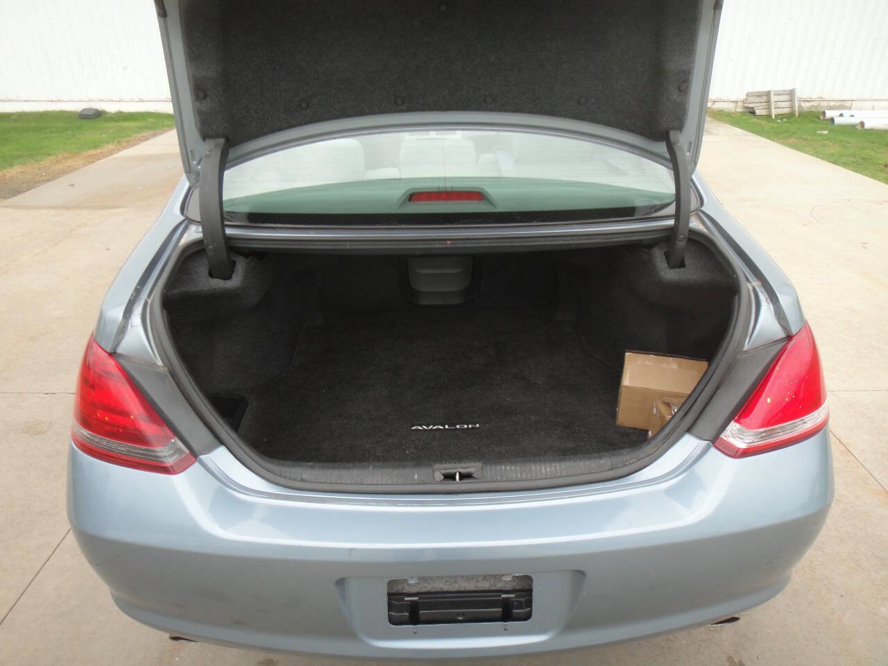 Used 2010 Toyota Avalon XL image 19