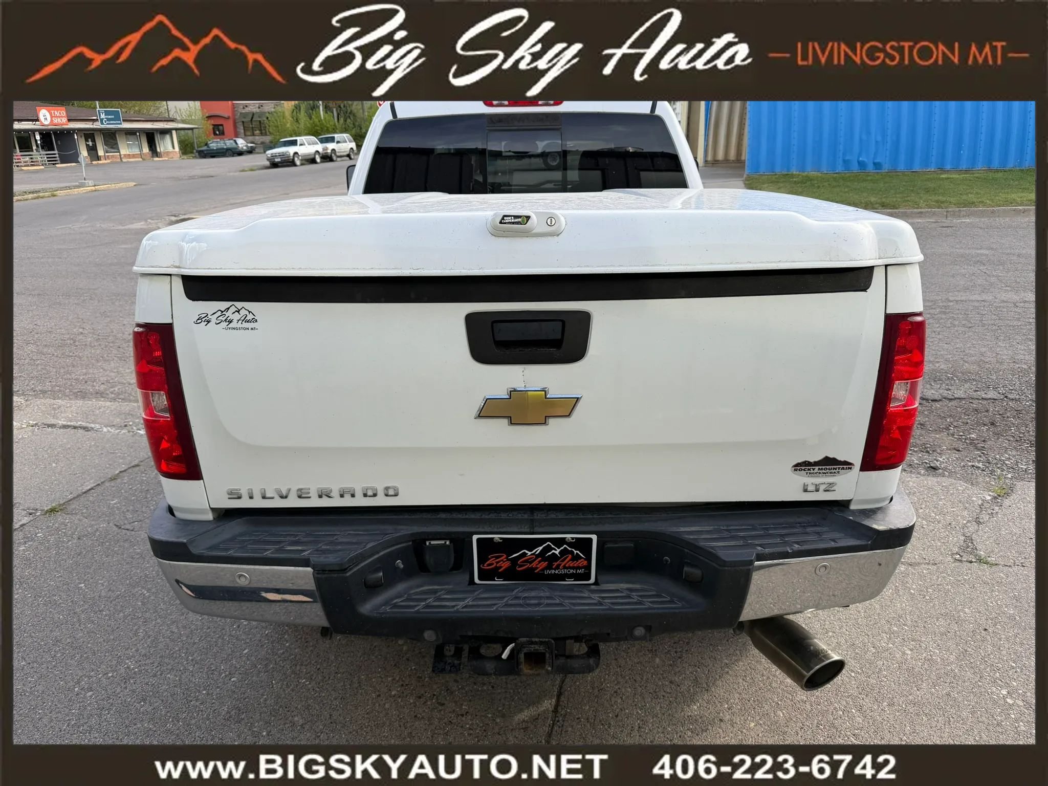 Used 2007 Chevrolet Silverado 2500 LTZ w/ Safety Package AWD/4WD image 8