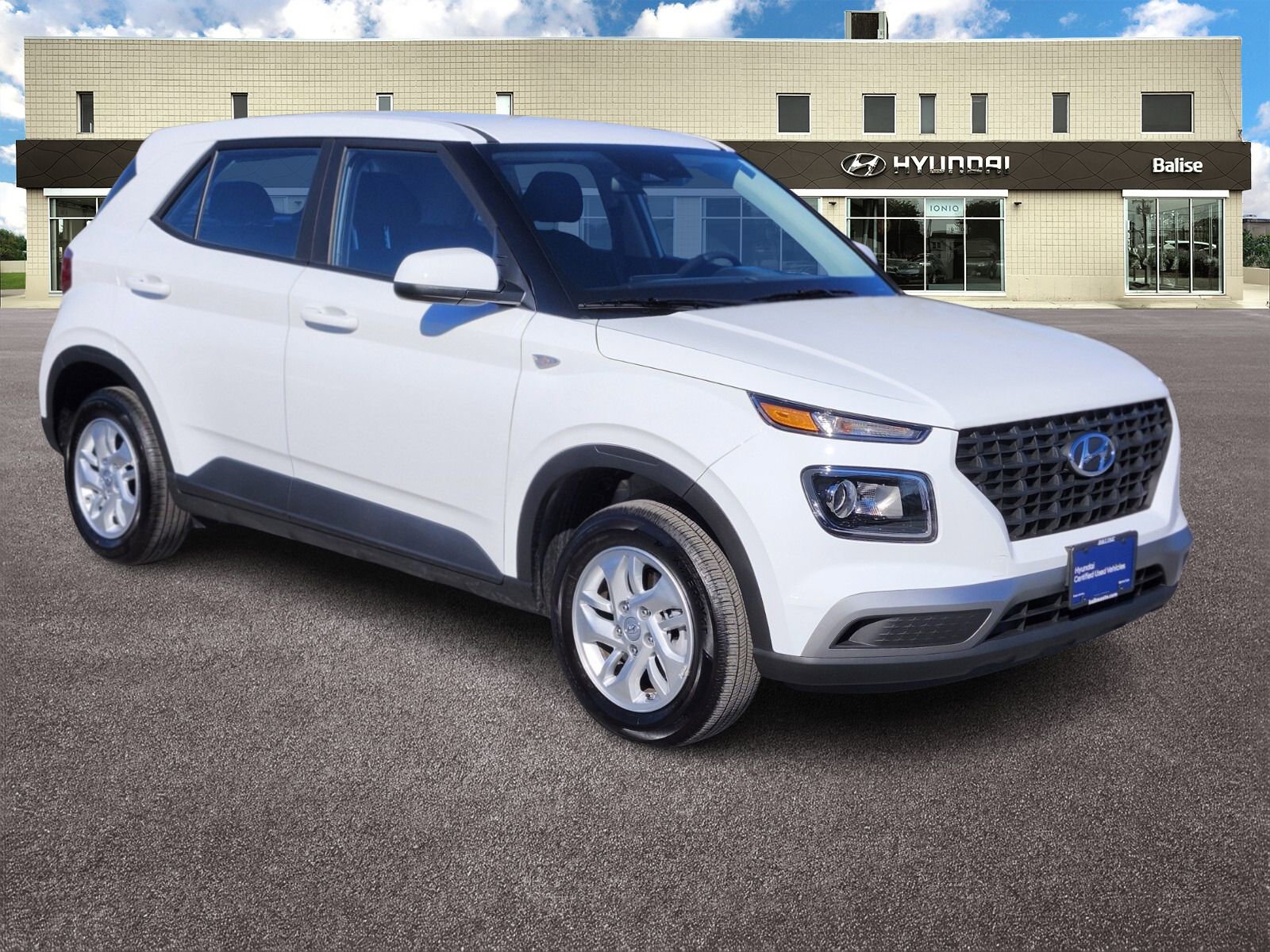 Certified 2026 Hyundai Venue SE image 1