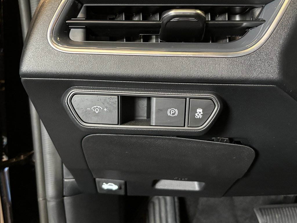 Used 2025 Kia K4 EX image 19