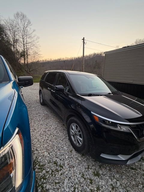 Used 2024 Kia Carnival LX image 15