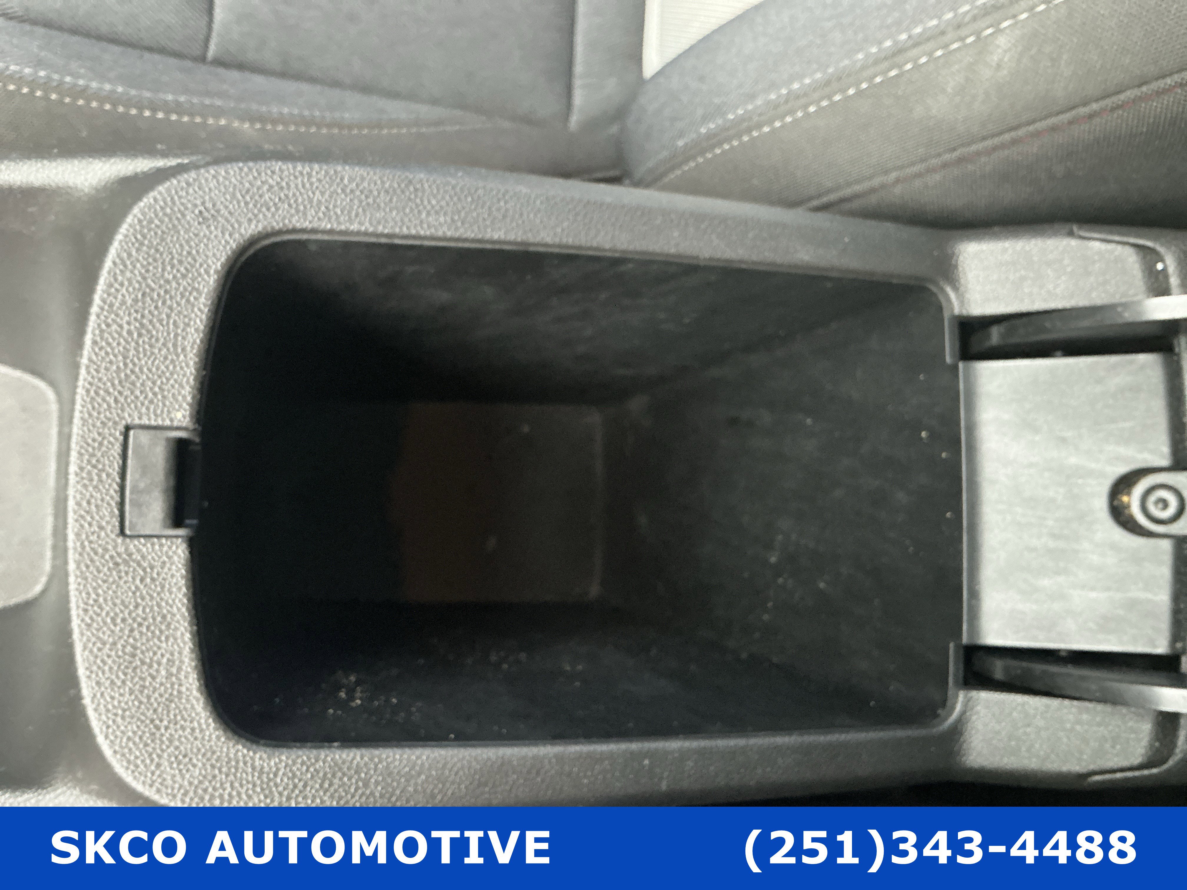 Used 2024 Chevrolet Trax RS FWD image 25