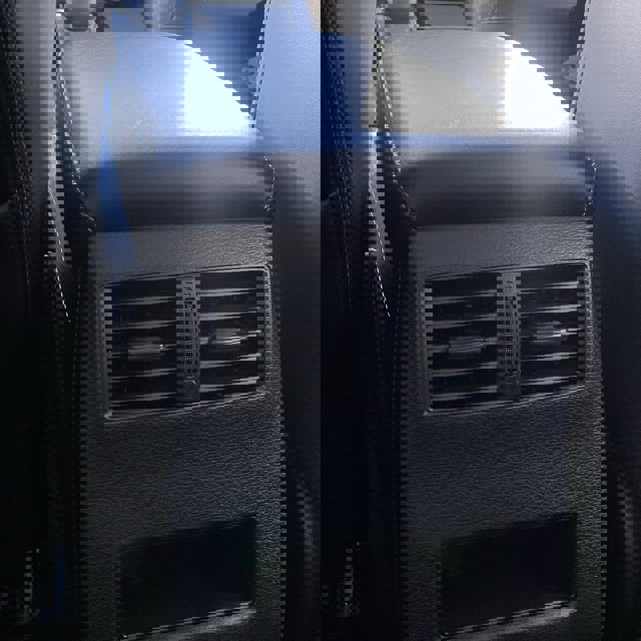 Used 2024 Mitsubishi Outlander SE image 23