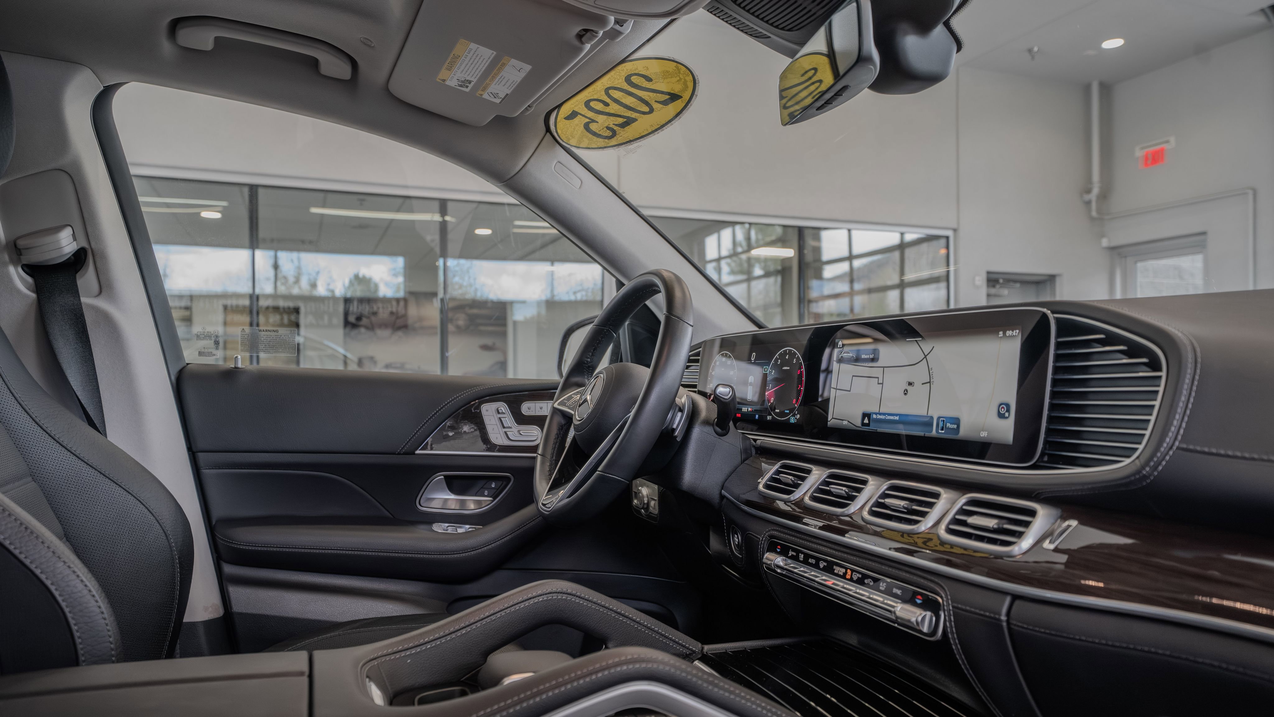 Certified 2025 Mercedes-Benz GLE 450 4MATIC image 18