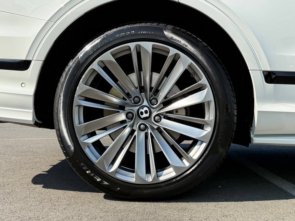 Used 2022 Bentley Bentayga Speed AWD/4WD image 44