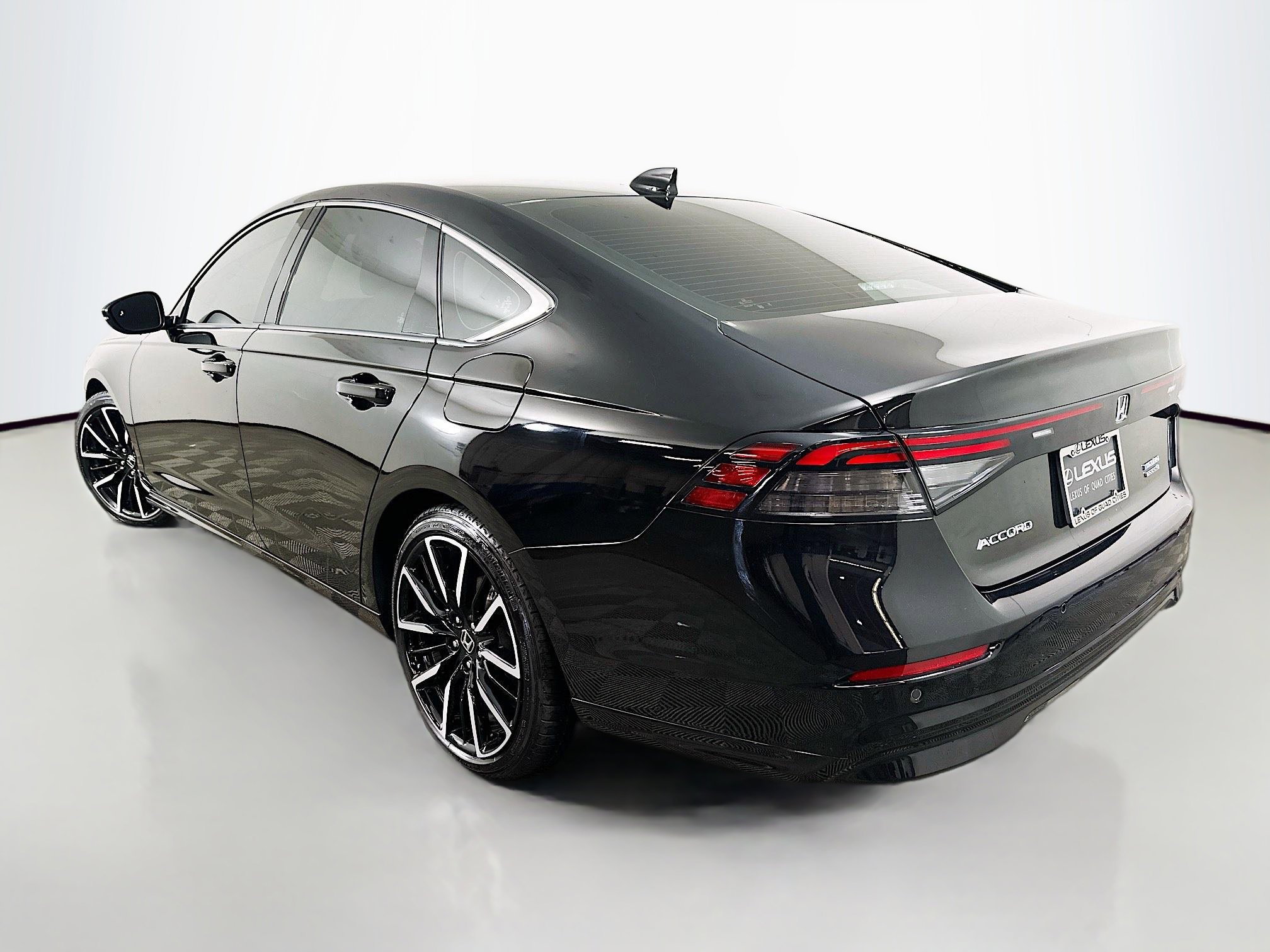 Used 2025 Honda Accord Touring image 5