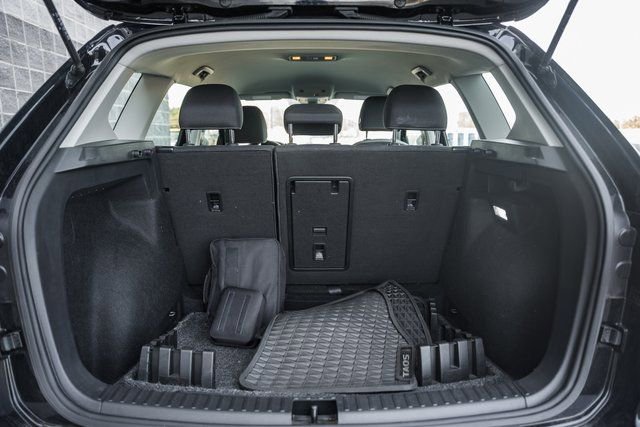 Used 2024 Volkswagen Taos S w/ MDO Package image 11