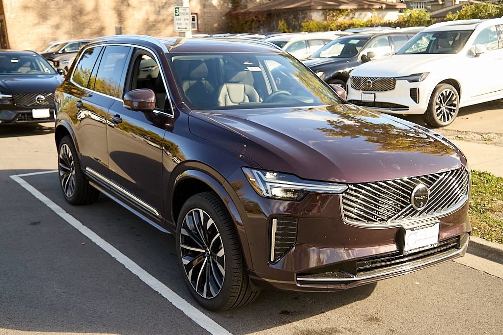 New 2026 Volvo XC90 B5 Ultra w/ Protection Package AWD/4WD image 4
