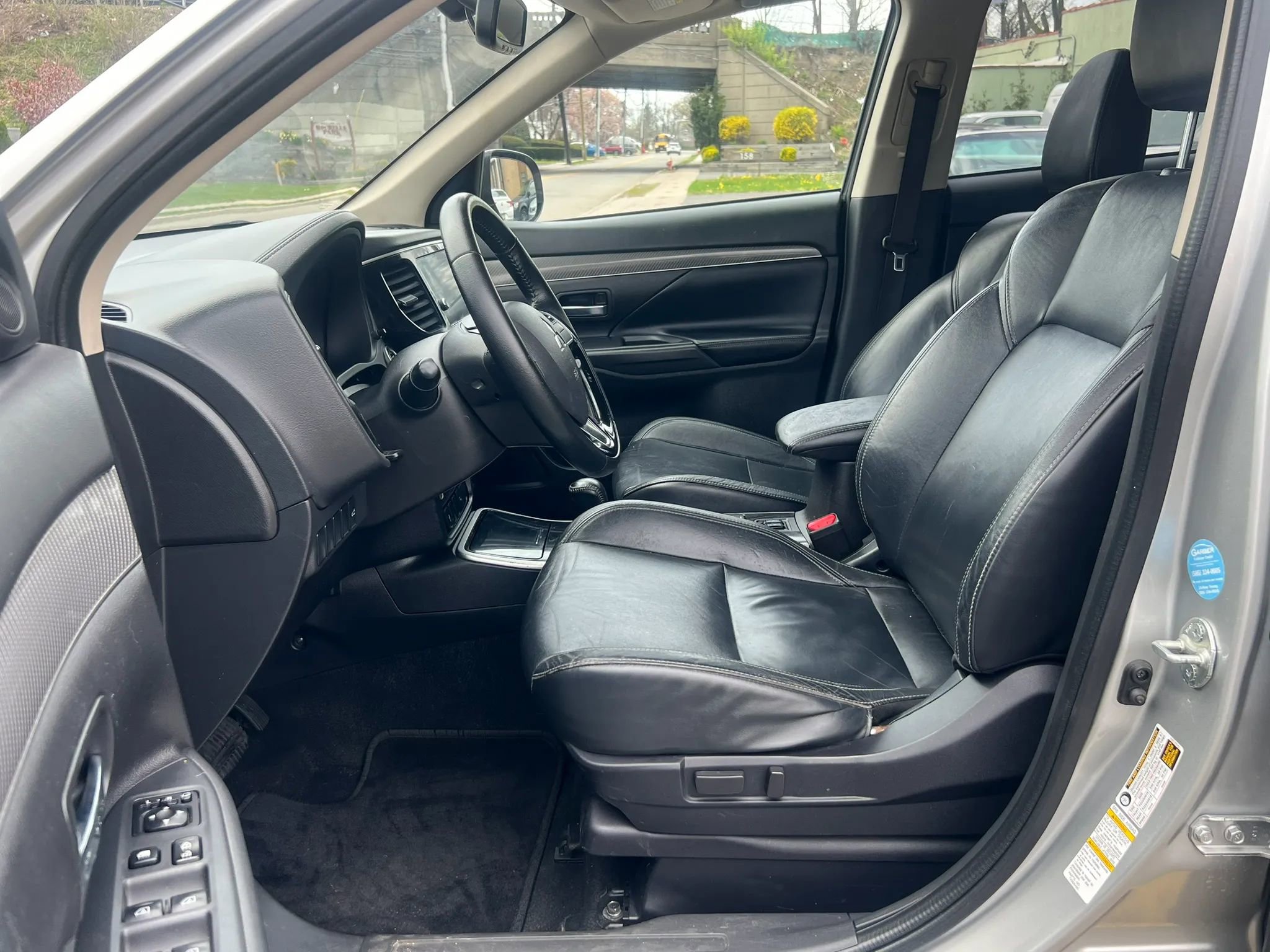 Used 2019 Mitsubishi Outlander SEL image 26