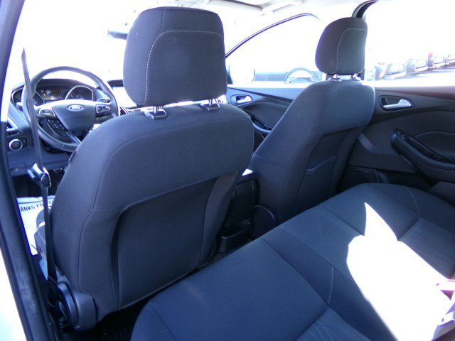 Used 2018 Ford Focus SEL w/ Cold Weather Package image 16