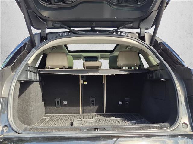 Used 2019 Land Rover Range Rover Velar S AWD/4WD image 25