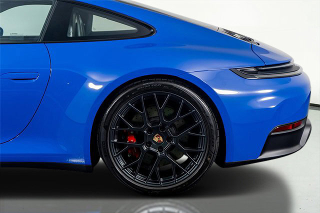 Used 2025 Porsche 911 Carrera GTS image 18