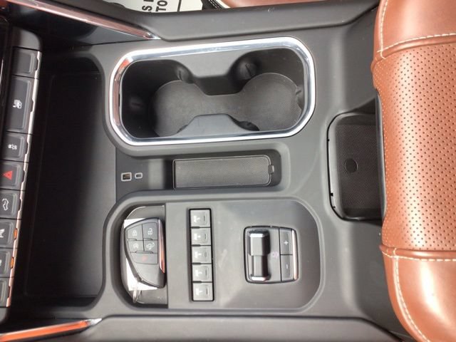 Used 2025 GMC Sierra 3500 Denali Ultimate AWD/4WD image 16