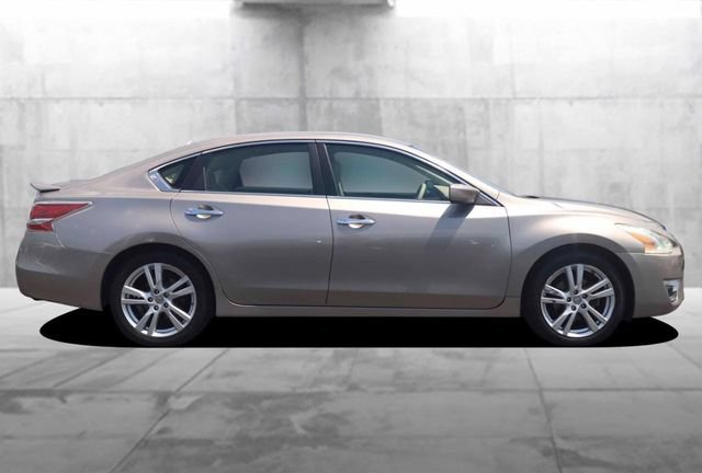 Used 2013 Nissan Altima 3.5 S FWD image 5