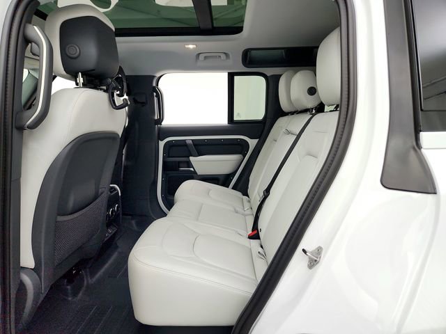 New 2026 Land Rover Defender 110 X-Dynamic SE AWD/4WD image 24