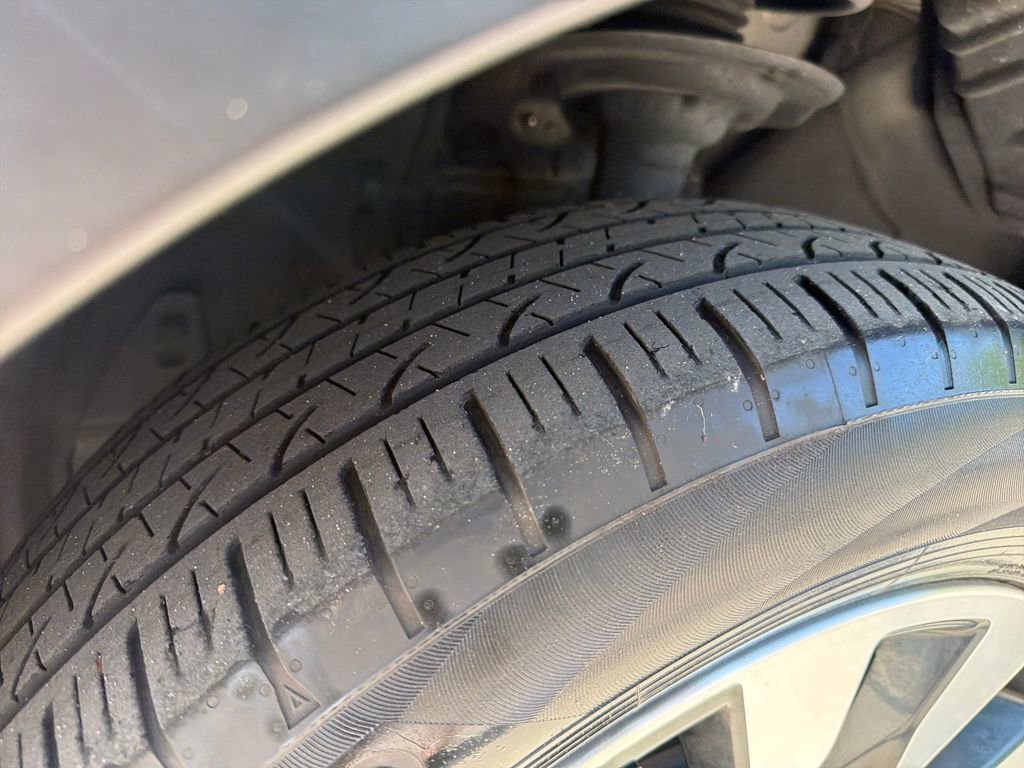 Used 2023 Subaru Outback Touring image 12