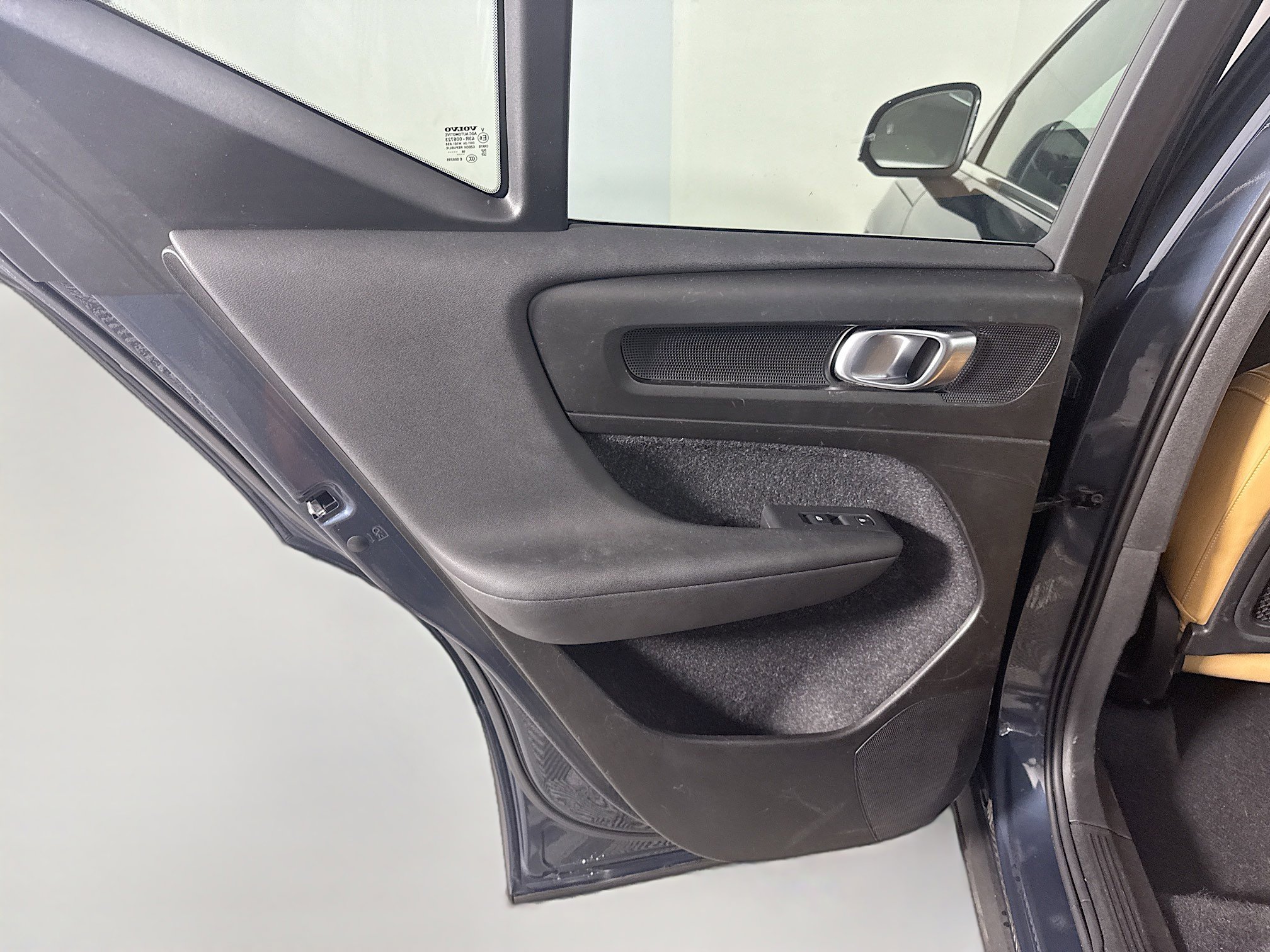 Used 2020 Volvo XC40 T5 Inscription image 26