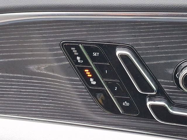 Certified 2024 Cadillac Lyriq Luxury image 29