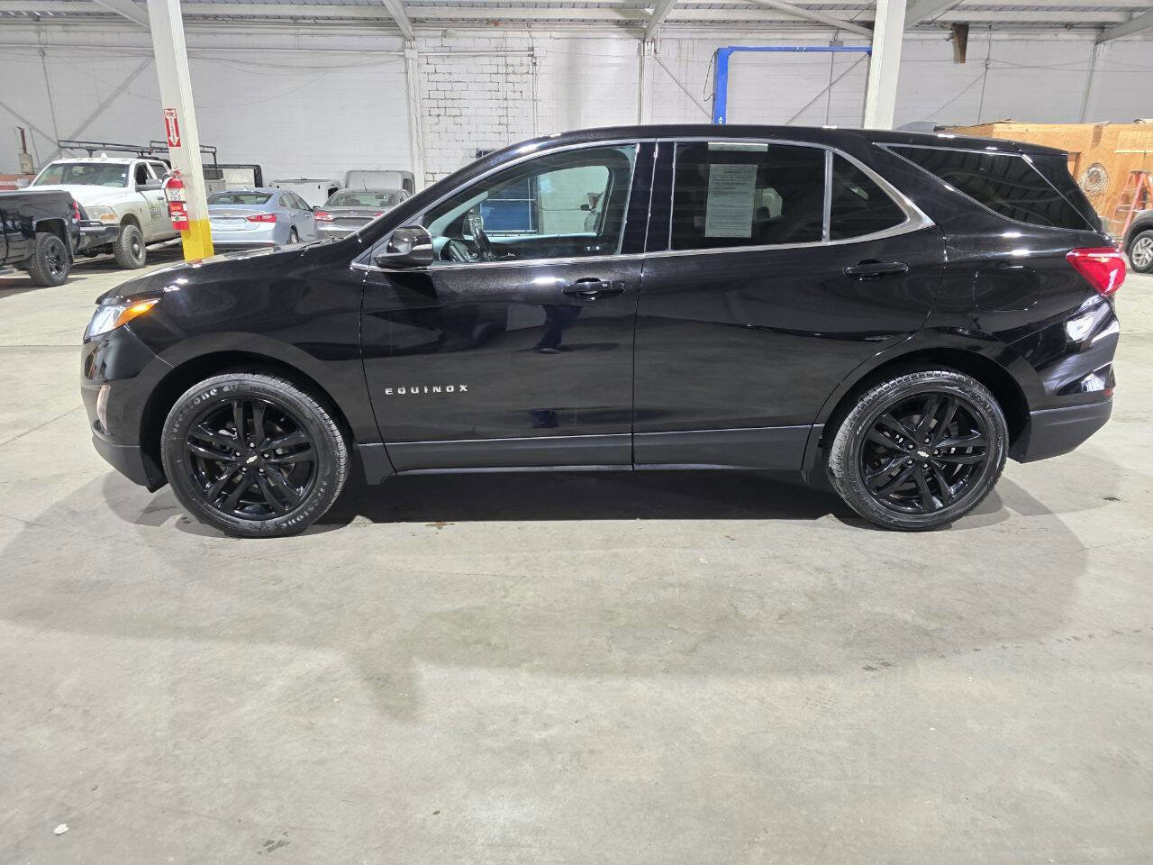 Used 2020 Chevrolet Equinox LT w/ Midnight Edition AWD/4WD image 6