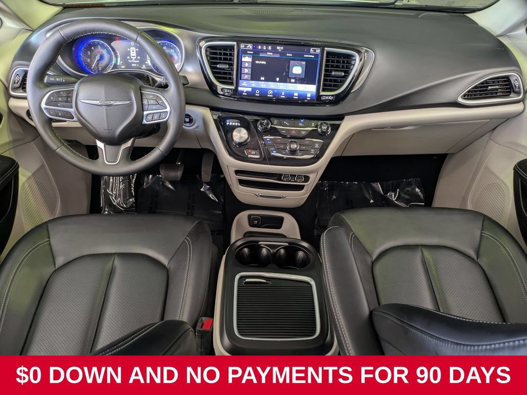 Used 2024 Chrysler Pacifica Touring-L FWD image 25