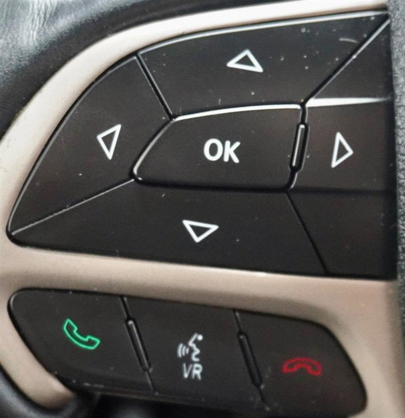 Used 2014 Jeep Grand Cherokee Summit AWD/4WD image 28