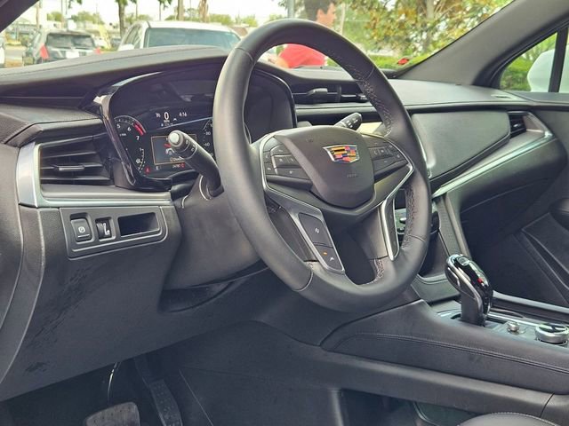 Used 2024 Cadillac XT5 Luxury FWD image 11