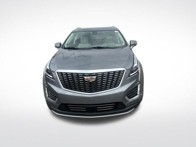Certified 2022 Cadillac XT5 Premium Luxury w/ Technology Package FWD image 4