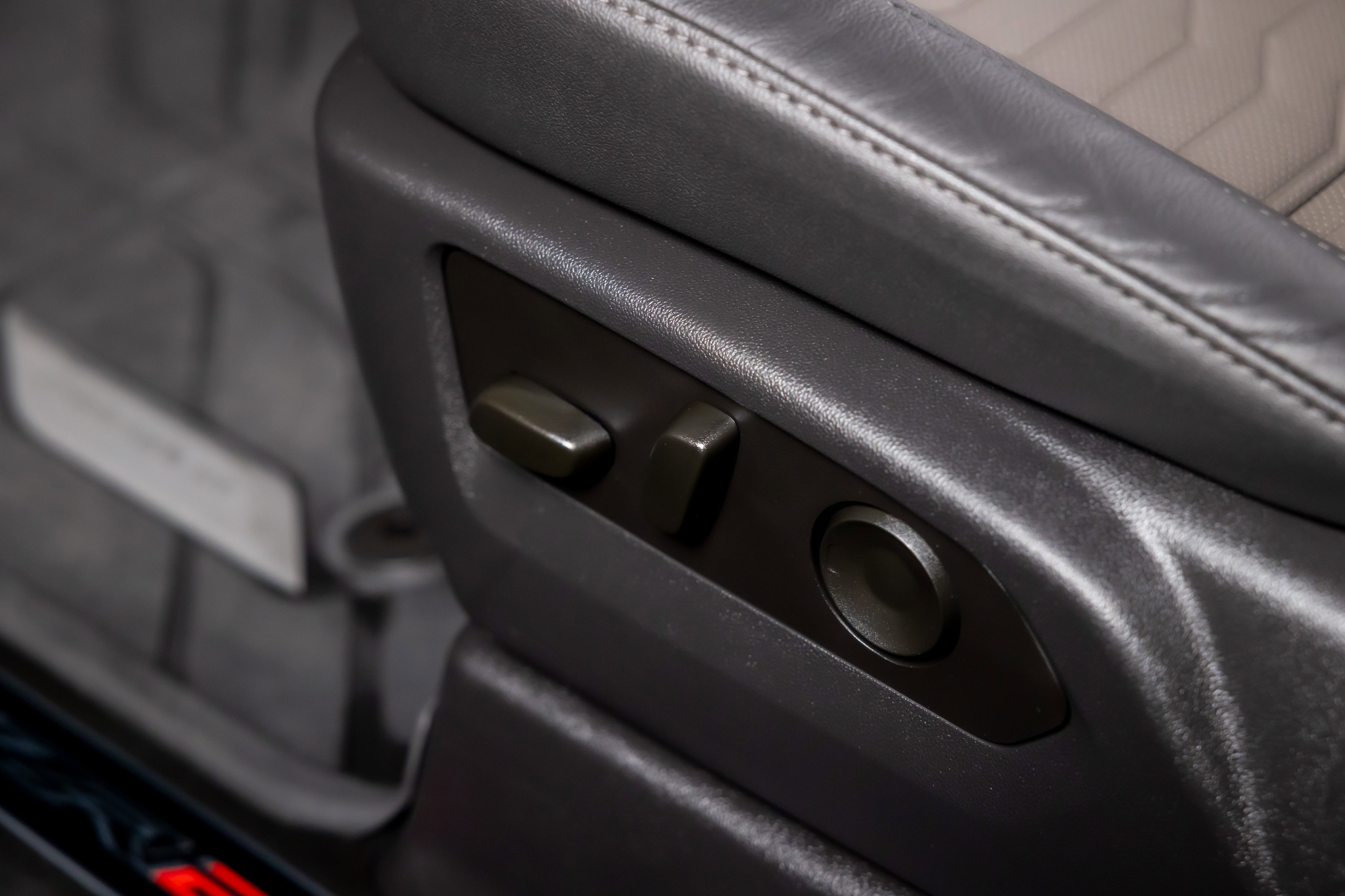 Used 2025 Chevrolet Silverado 1500 ZR2 w/ Technology Package image 13