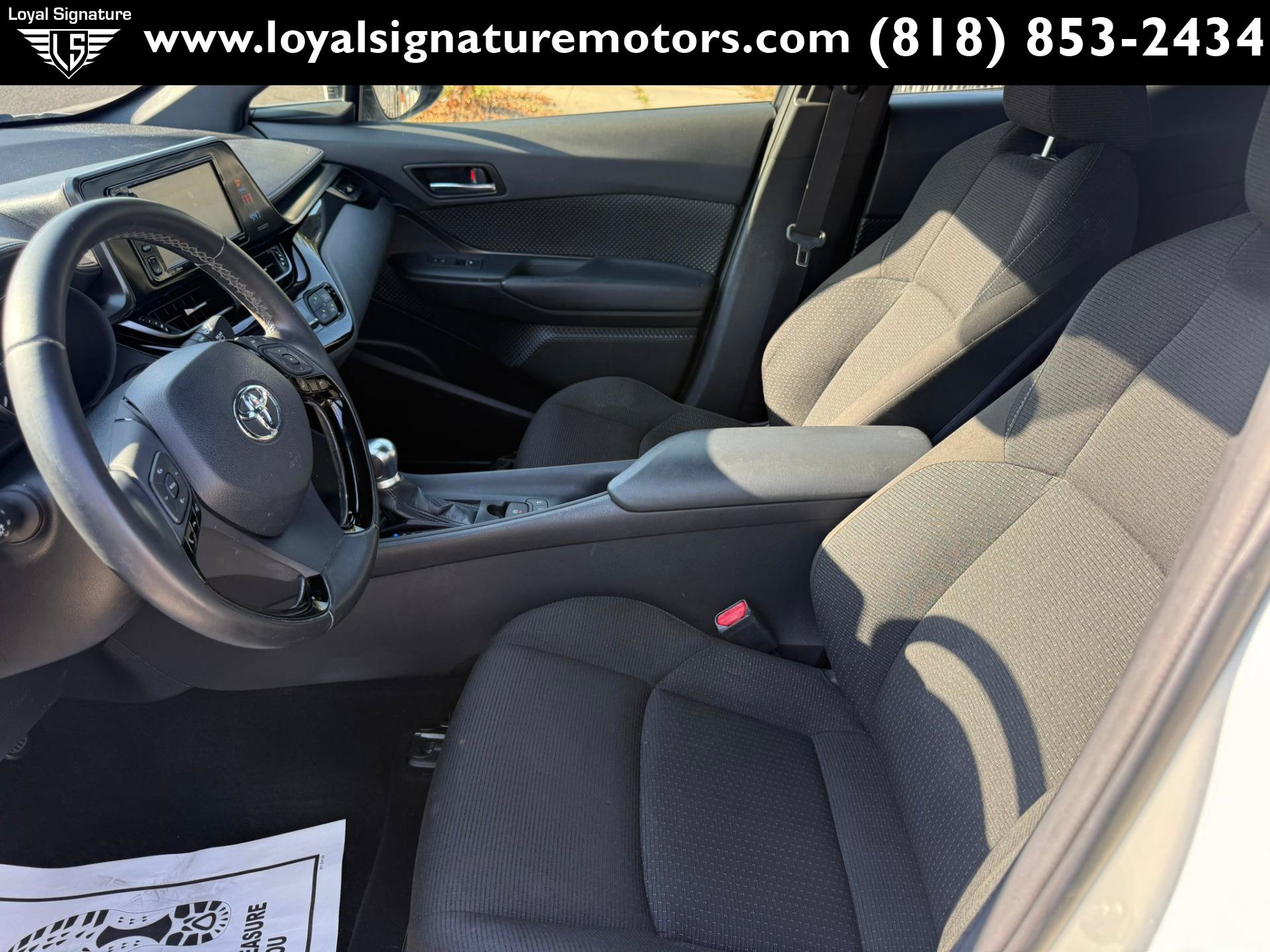 Used 2018 Toyota C-HR XLE FWD image 15