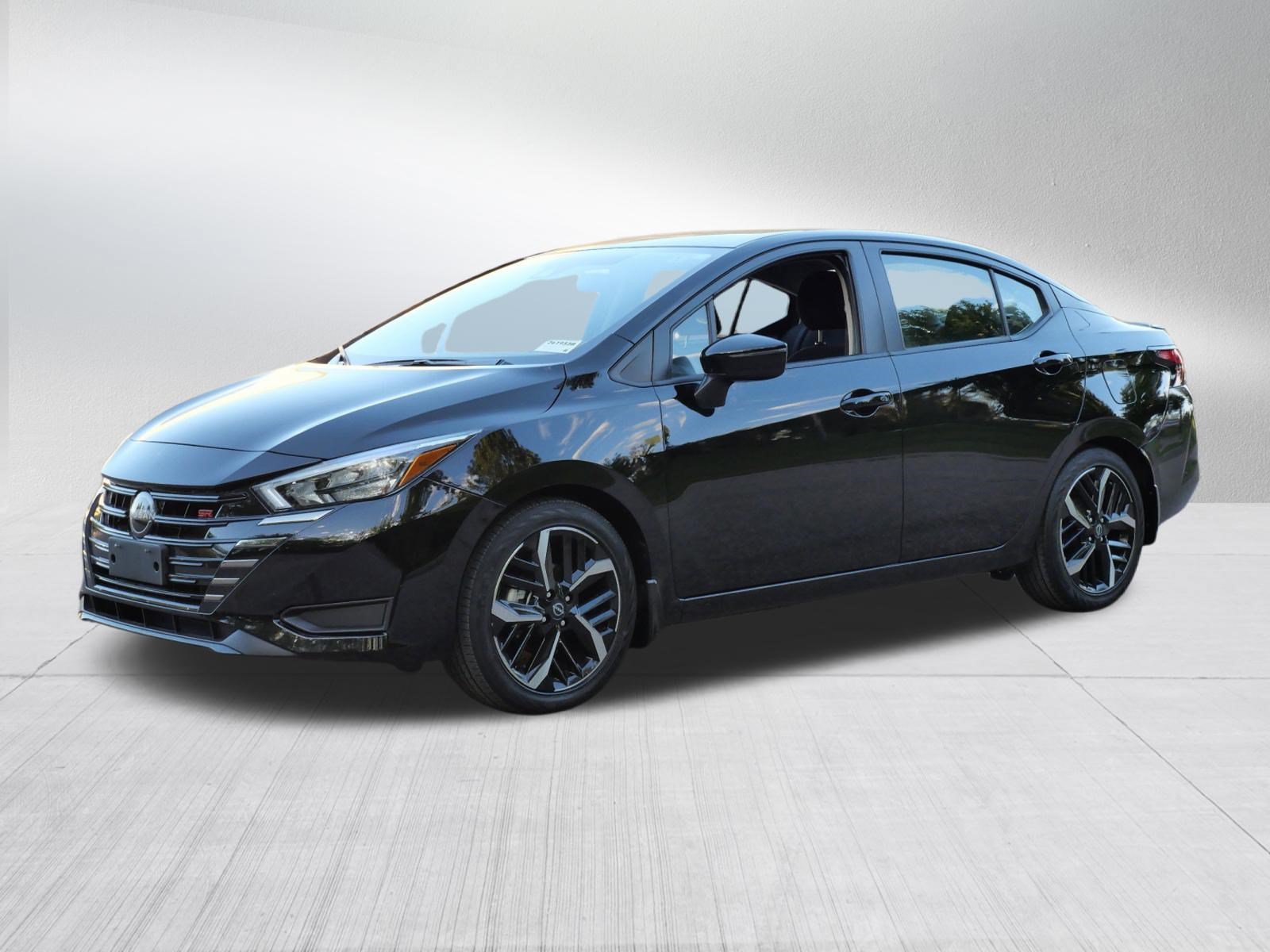Used 2023 Nissan Versa SR w/ Trunk Package FWD image 3