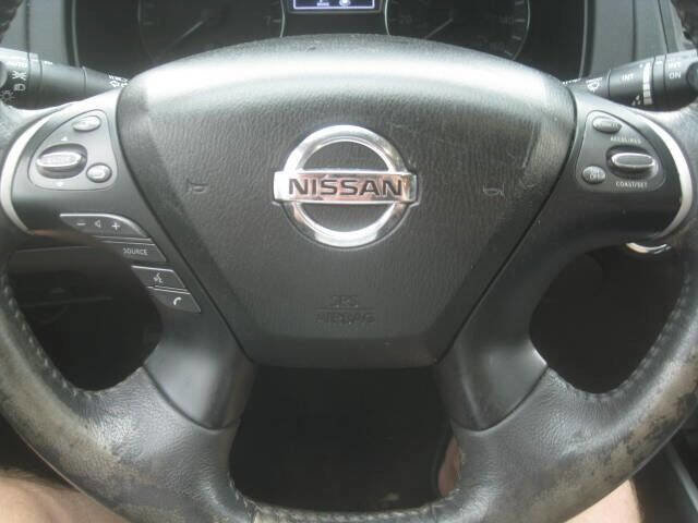 Used 2017 Nissan Pathfinder SV w/ SV Cold Weather Package image 25