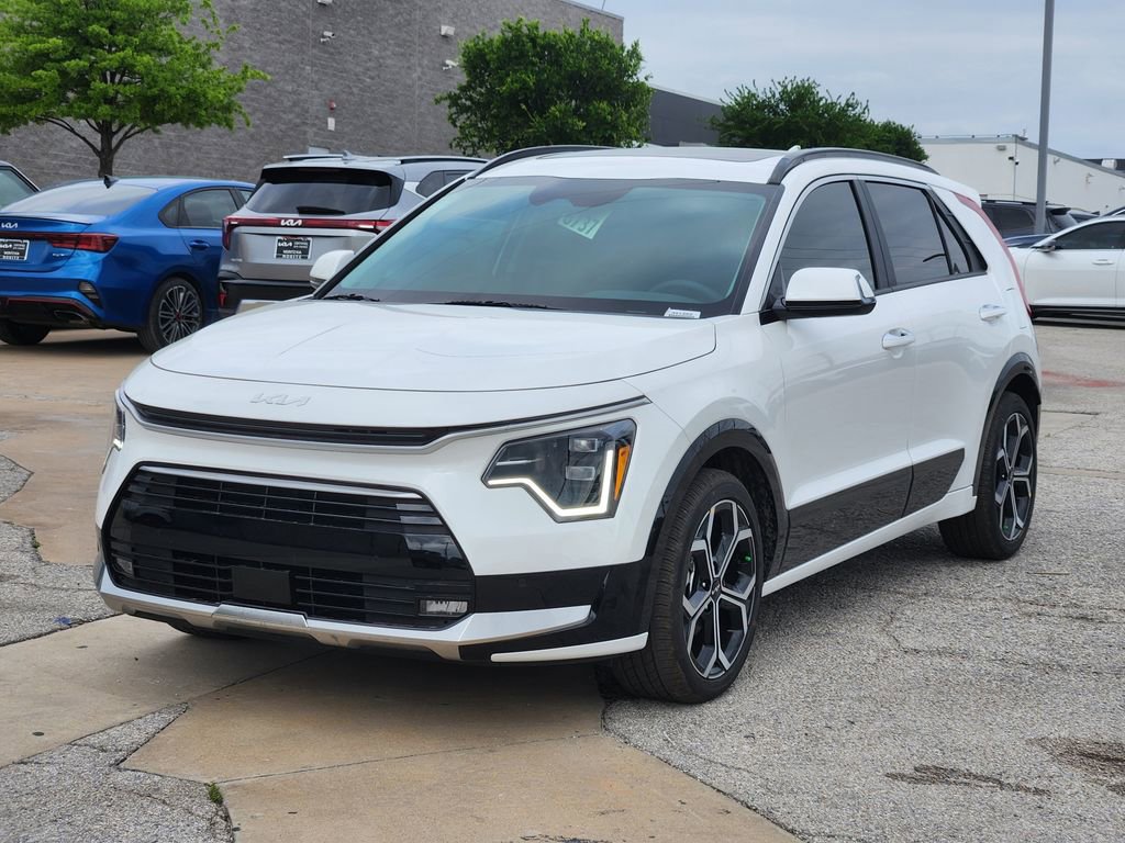 New 2026 Kia Niro SX Touring image 2