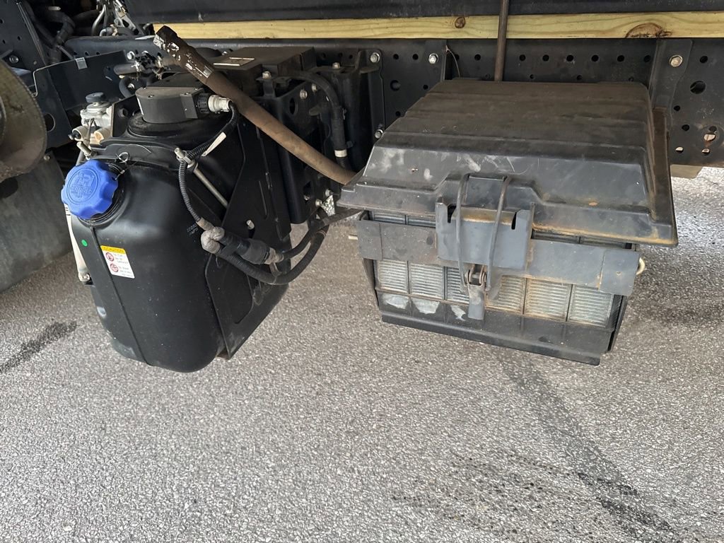 Used 2023 Chevrolet Low Cab Forward 5500XD image 33