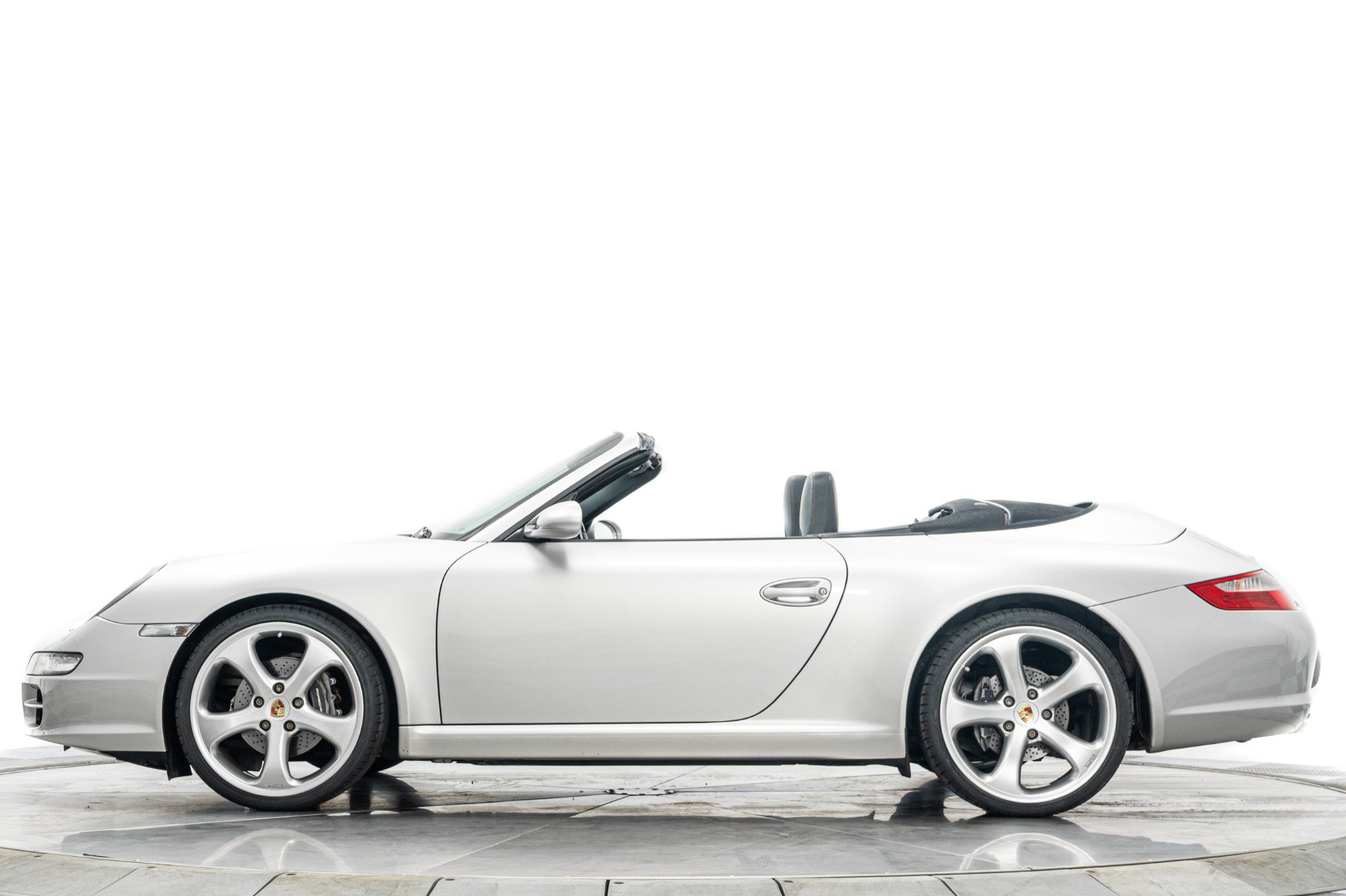 Used 2005 Porsche 911 Carrera RWD image 6