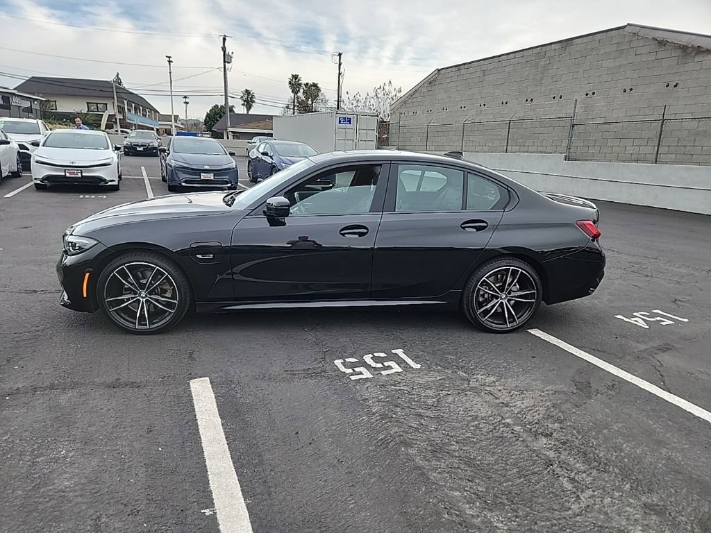 Used 2022 BMW 330e w/ M Sport Package image 2