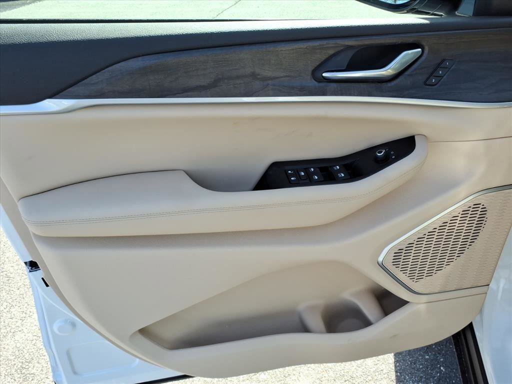 New 2026 Jeep Grand Cherokee Limited w/ Luxury Tech Group II image 9