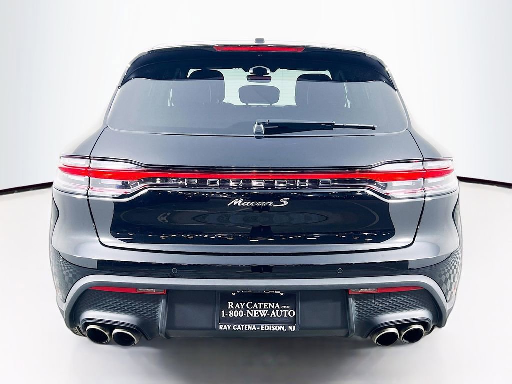 Certified 2023 Porsche Macan S image 10