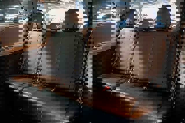 Used 2020 Toyota Sienna SE image 18