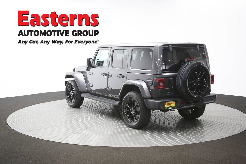 Used 2025 Jeep Wrangler Unlimited Sahara AWD/4WD image 60