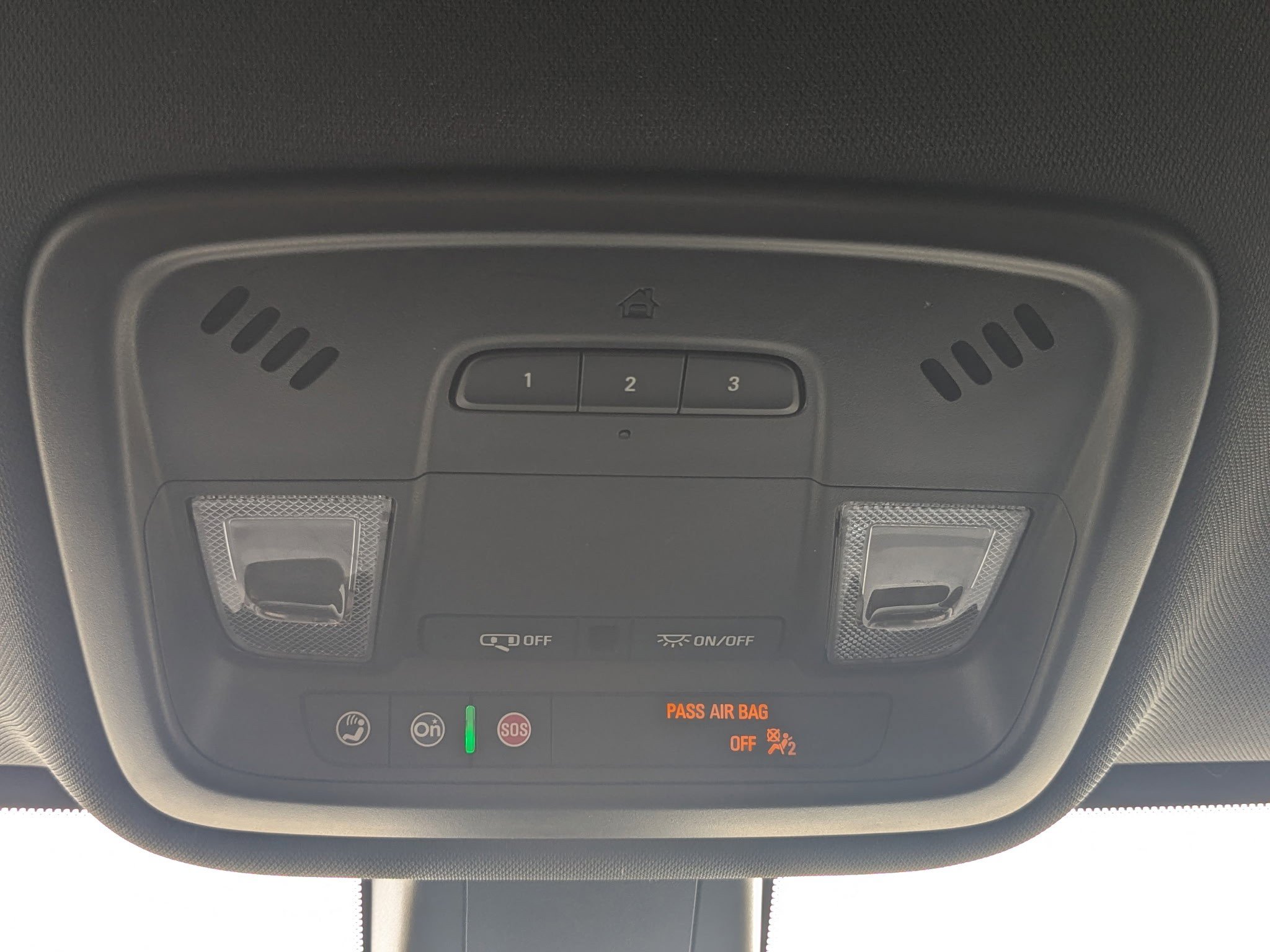 Used 2023 Chevrolet Traverse Premier image 23