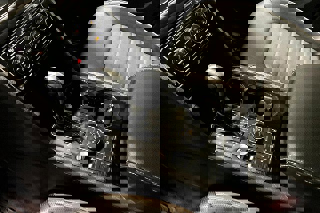 Used 2021 Volkswagen Atlas SEL Premium image 17