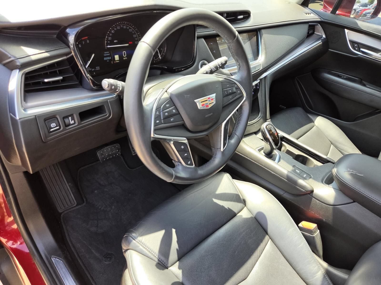 Used 2018 Cadillac XT5 Premium Luxury w/ Driver Assist Package FWD image 25