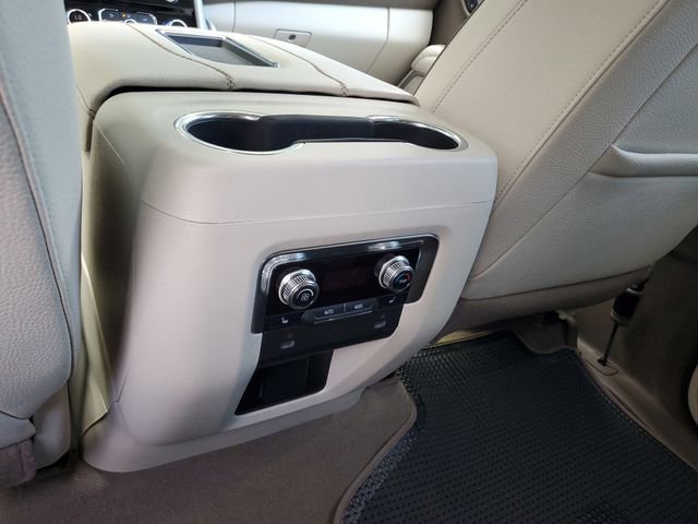 Used 2022 GMC Yukon XL Denali w/ Advanced Technology Package AWD/4WD image 15